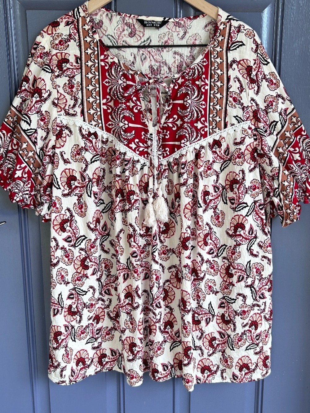 Peasant style top by BloomChic, NWOT, 22-24